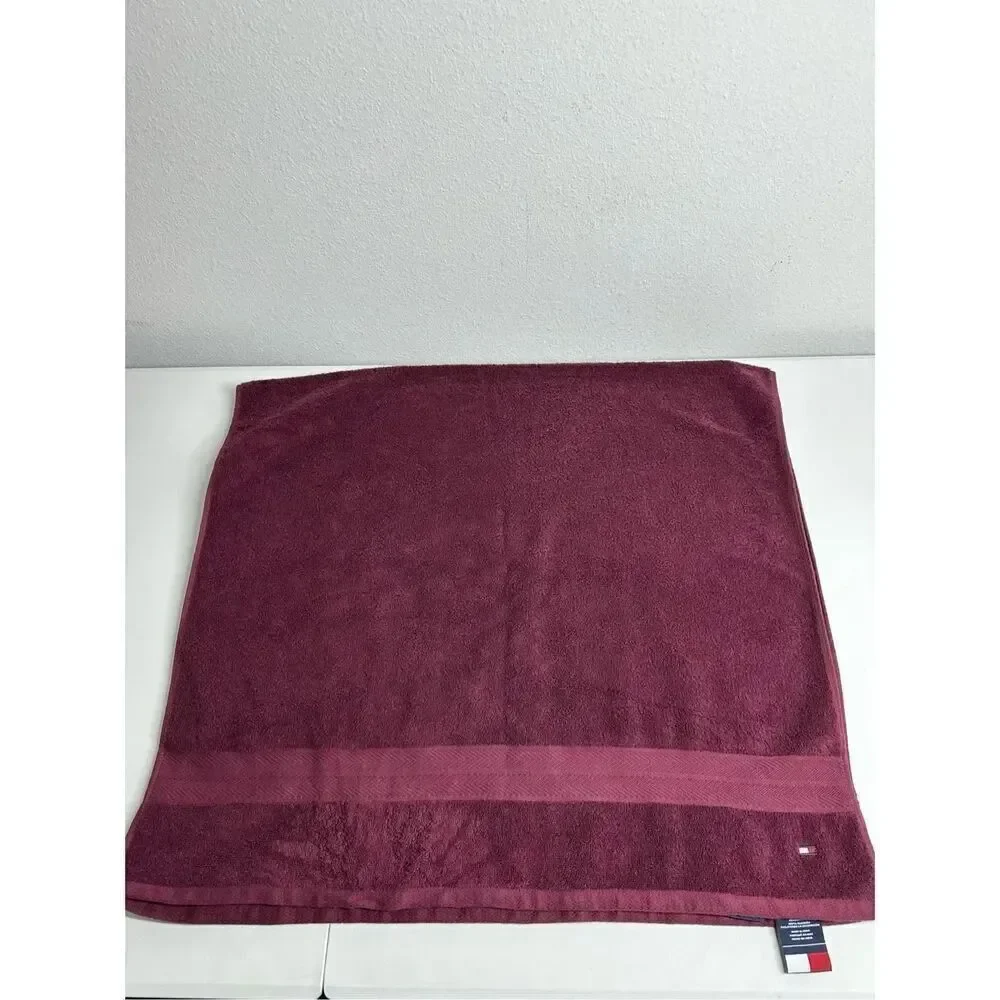 NWOT Tommy Hilfiger Modern American Solid Bath Towel 30 X 54 Inches 100% Cotton